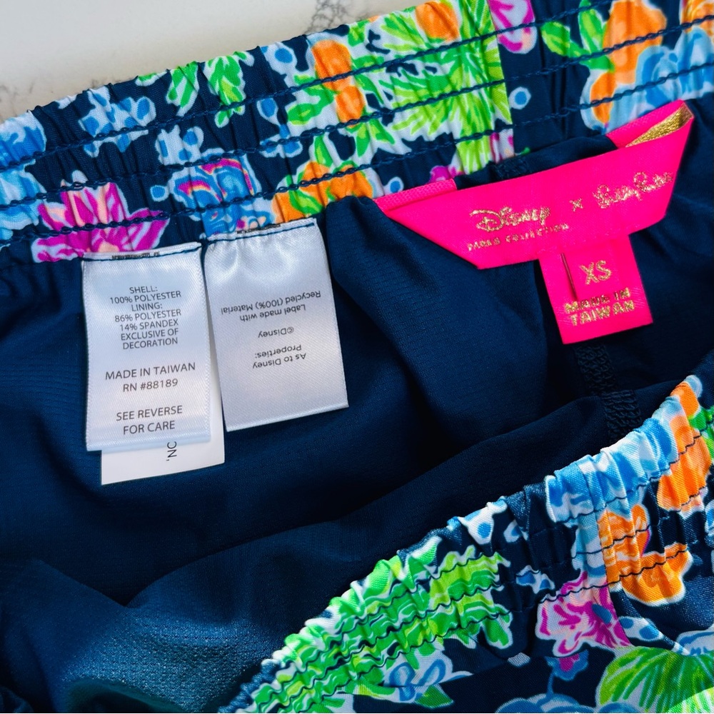 NWT XS Disney X Lilly Pulitzer Ocean Trail Short, Lilly Loves Disney - Picture 7 of 8